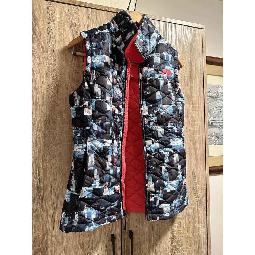 The North Face Womens XS ThermoBall Vest Teal Glitch Print Rare VNTG Like New